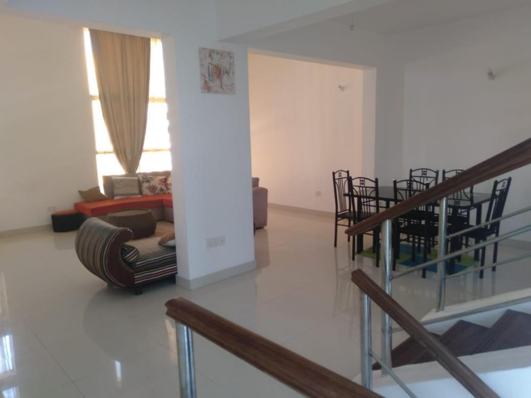 Ary Homestay Nyali- A Walk Away From City Mall Mombasa Luaran gambar